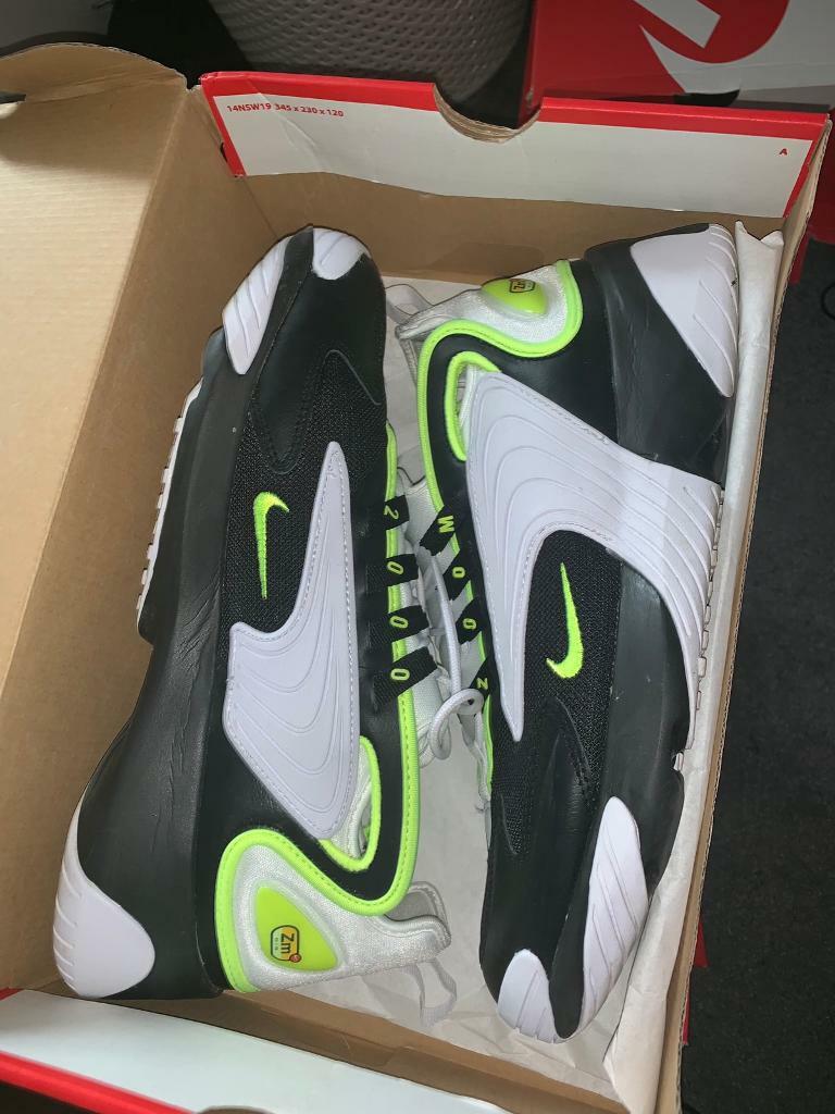 nike 200 neon green